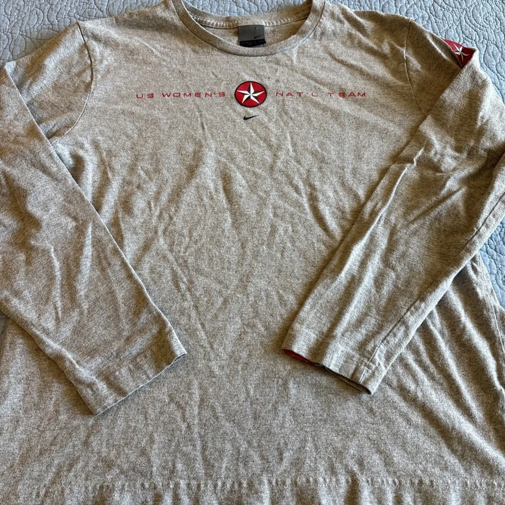 VTG Nike Youth L (12-14) Long Sleeve T-Shirt U.S. Women's National Soccer Team